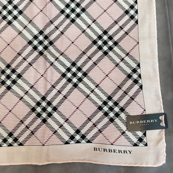 Burberry Accessories - NWT Burberry Scarf